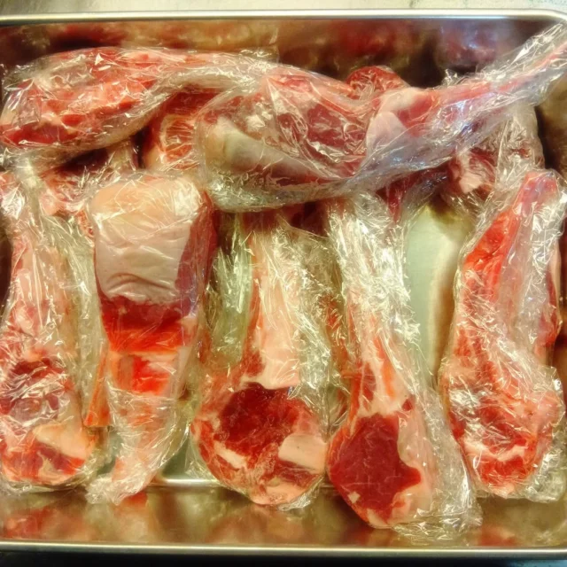 .
.
.

新検見川店でも人気のある
ラムチョップ🍖幕張本郷店でも入荷しました🤭
本数に限りがあるので早いもの勝ちです！！
売り切れ次第また入荷待ちです🥲
なくなる前にたくさんのご来店お待ちしております🙂‍↕️
売り切れ御免✋️
.
.
.
.
.
#ラム肉
#ラムチョップ 
#ジンギスカン
#北海道直送 
#美食
#ダイエットメニュー 
#ヘルシー 
#ヘルシーメニュー
#なんまん 
#なんまん幕張本郷店
#なんまん新検見川